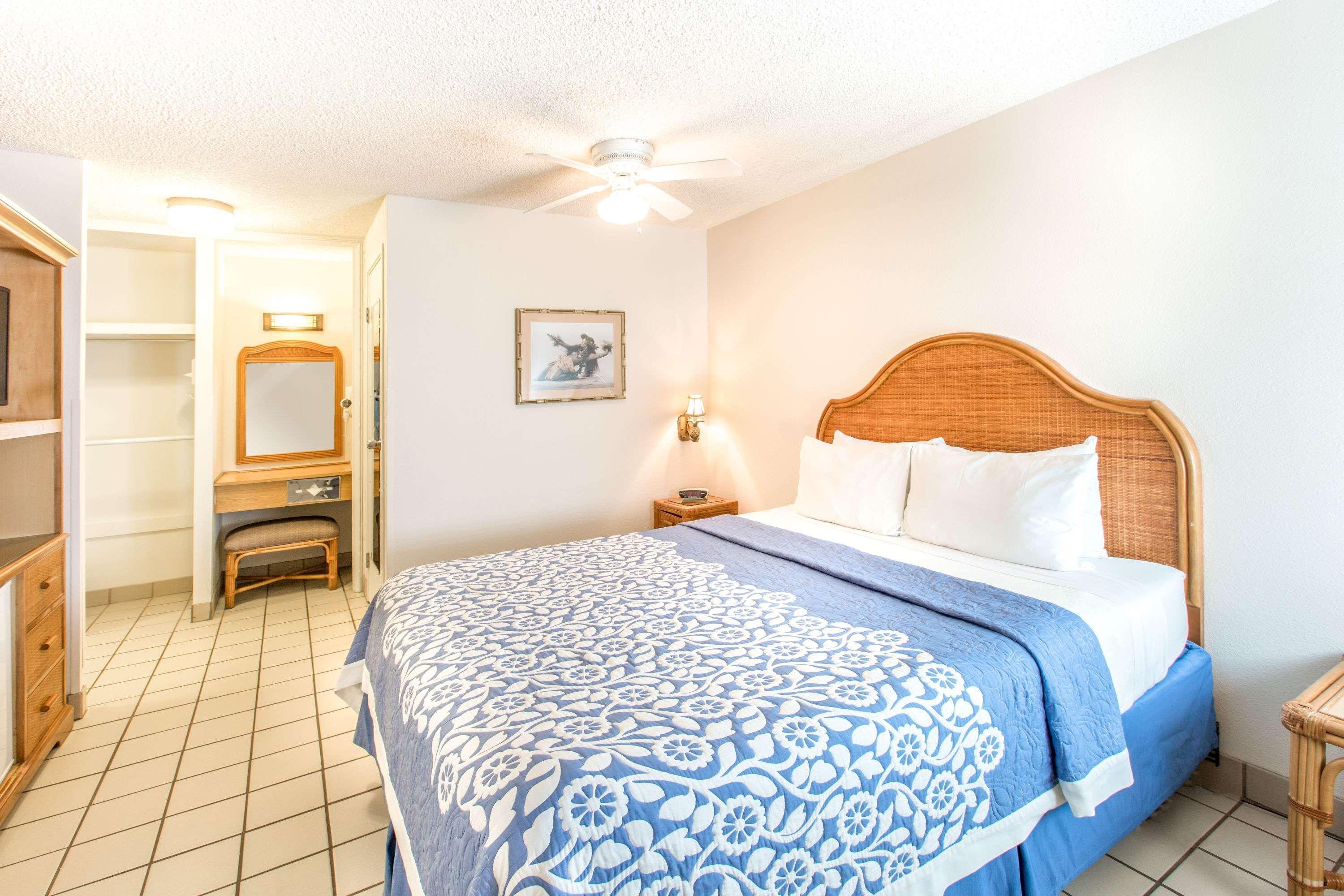 Days Inn By Wyndham Maui Oceanfront Wailea  Ngoại thất bức ảnh