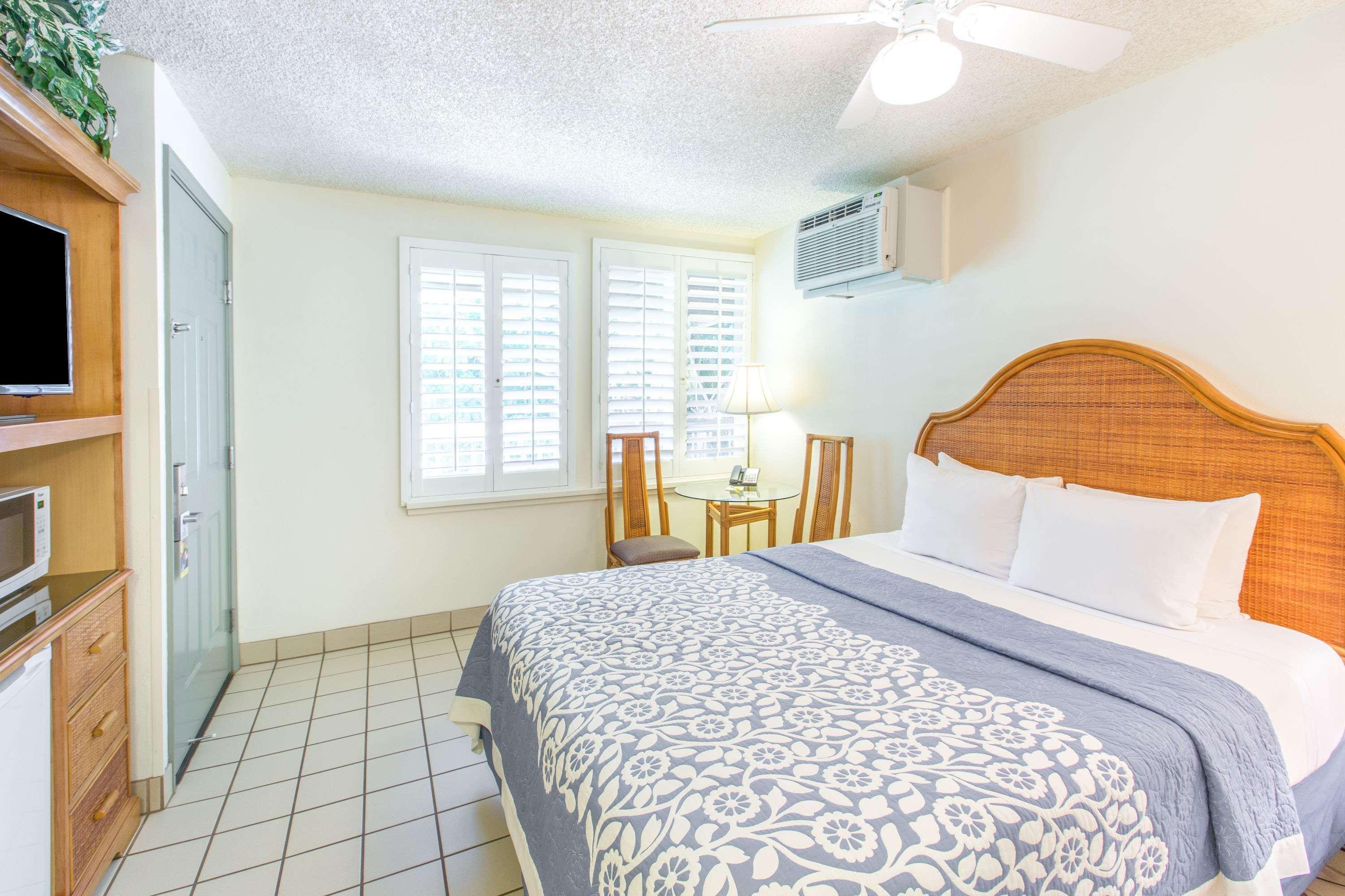Days Inn By Wyndham Maui Oceanfront Wailea  Ngoại thất bức ảnh