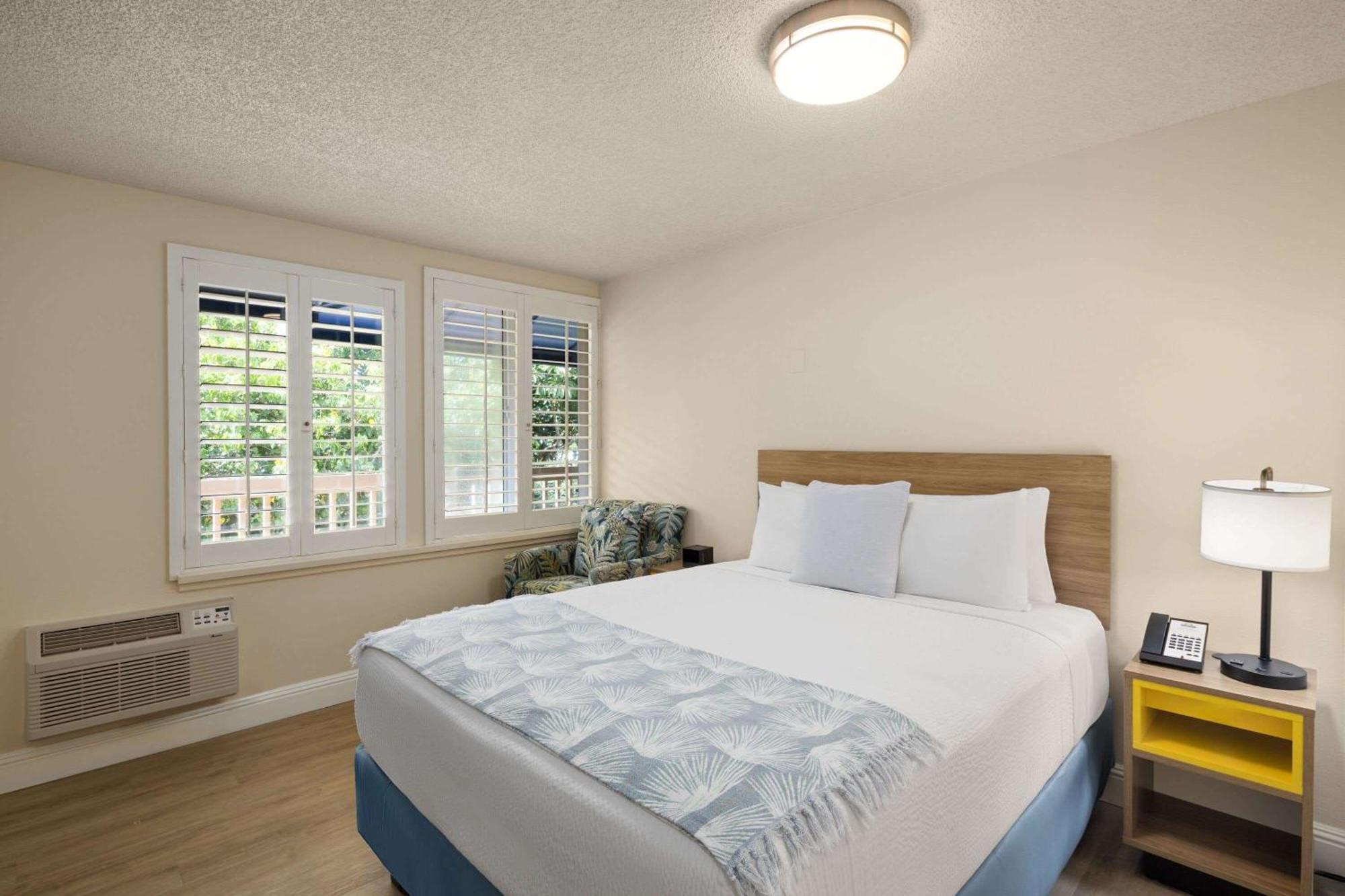 Days Inn By Wyndham Maui Oceanfront Wailea  Ngoại thất bức ảnh
