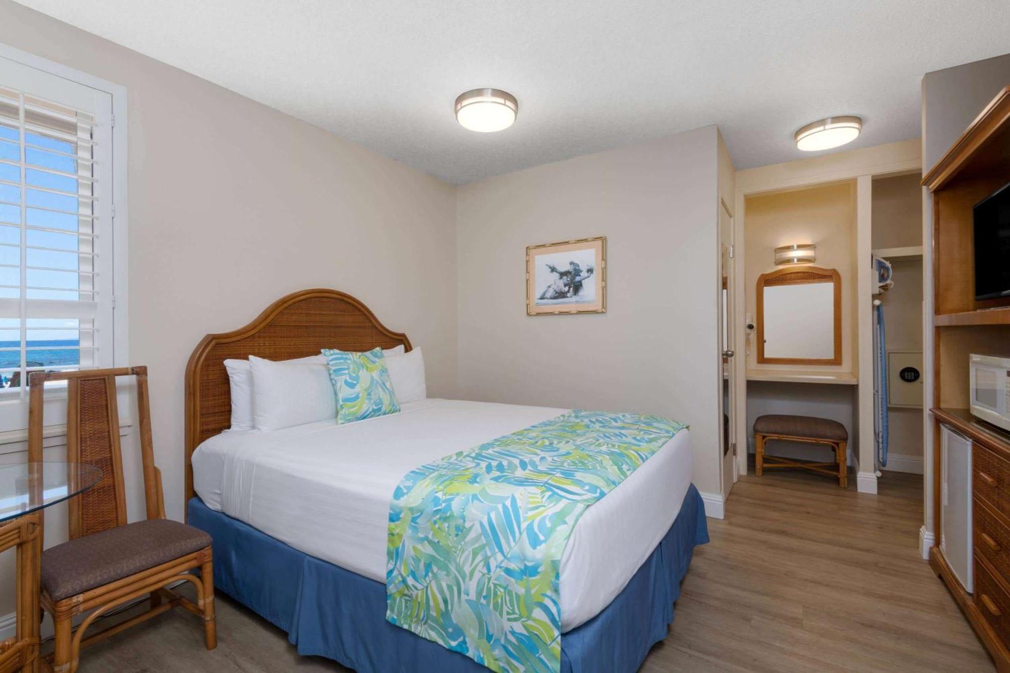 Days Inn By Wyndham Maui Oceanfront Wailea  Ngoại thất bức ảnh
