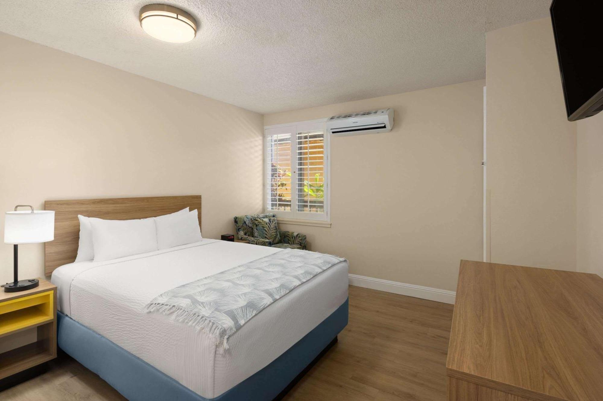 Days Inn By Wyndham Maui Oceanfront Wailea  Ngoại thất bức ảnh