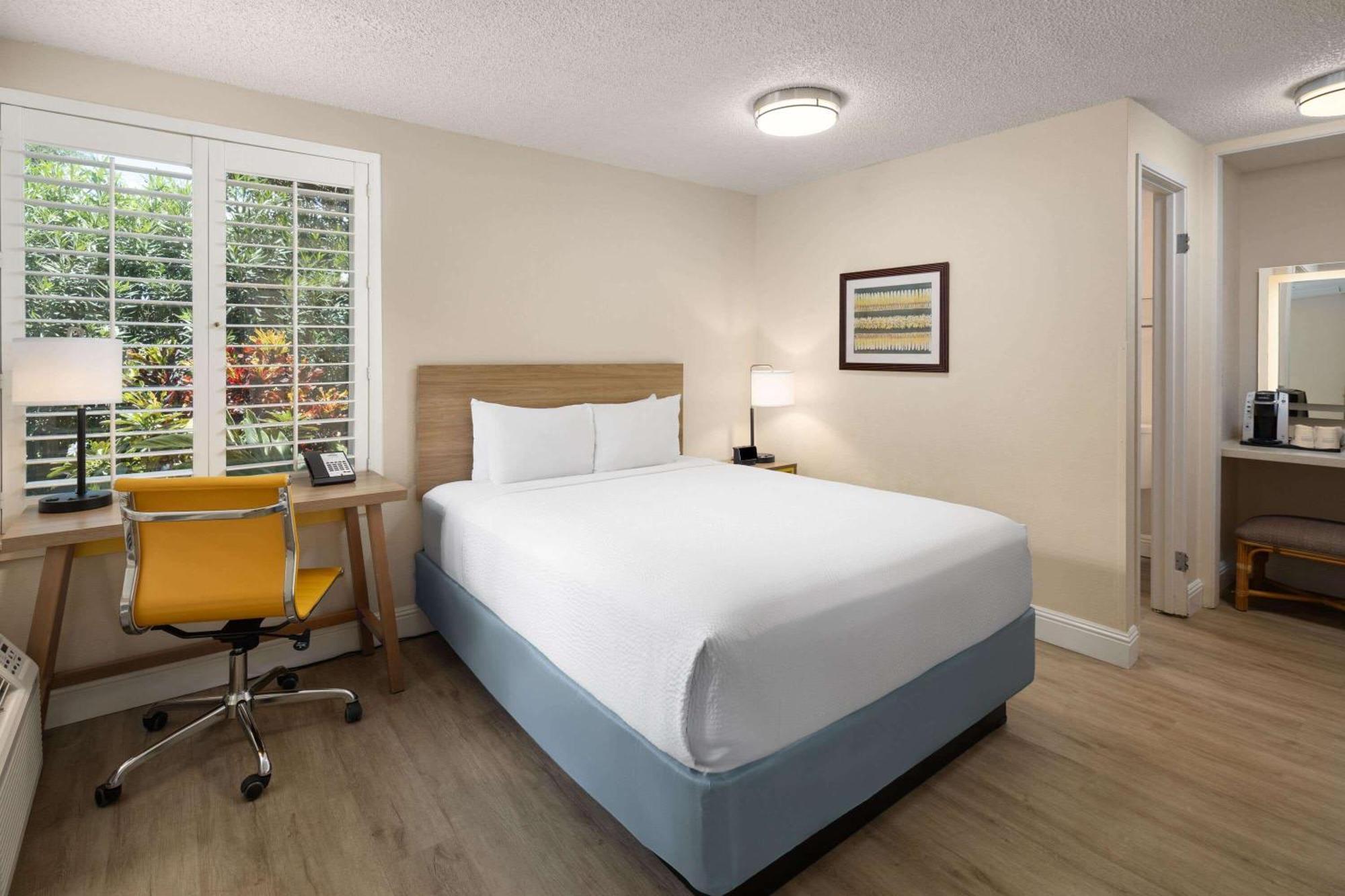 Days Inn By Wyndham Maui Oceanfront Wailea  Ngoại thất bức ảnh