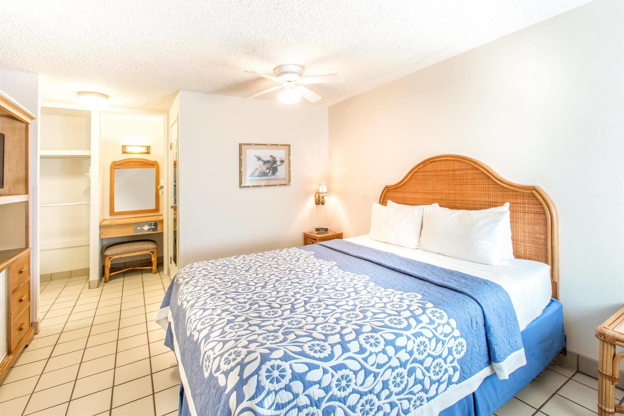 Days Inn By Wyndham Maui Oceanfront Wailea  Ngoại thất bức ảnh